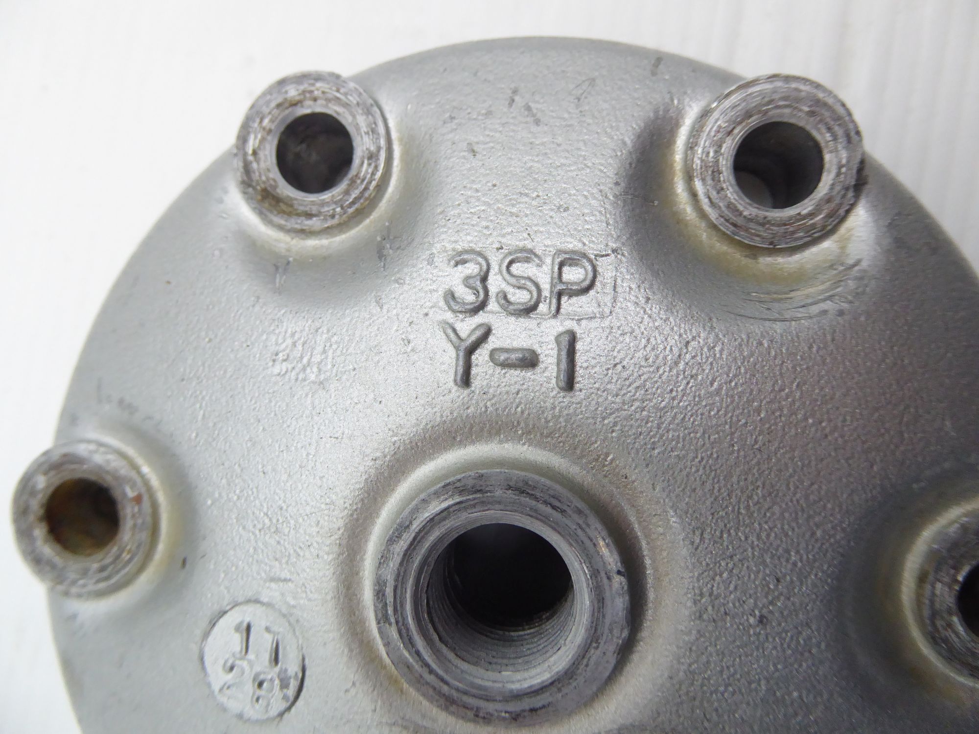 Yamaha YZ 250 1990 Cylinder head 3SP-11111-00